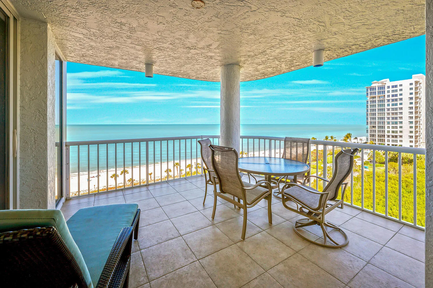 2 bed, 2718 sqft, $20,000 — Photo 1