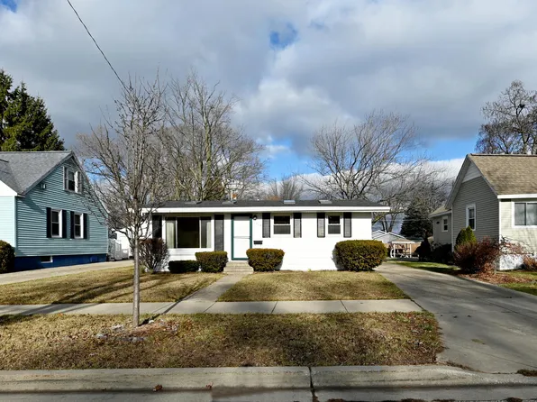 1319 Waverly Ave, Grand Haven, MI 49417