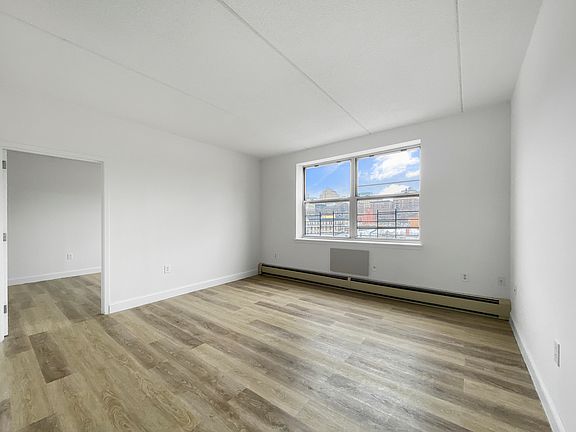 2nd image of 304 W 117th St #8M