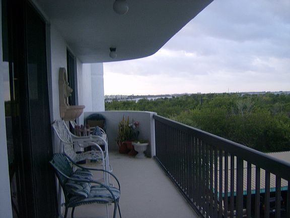 2nd image of 300 Columbia Dr. #2-401