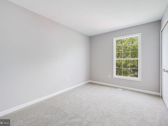 2nd image of 35 Thornberry Ln