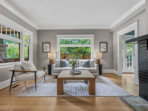 4th image of 2537 NE 18th Ave