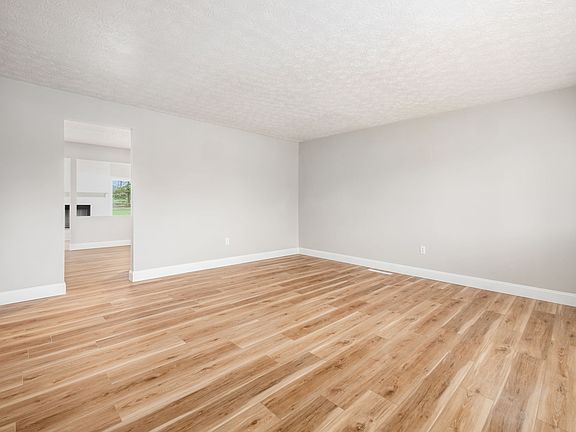 3rd image of 740 Kienle Ave