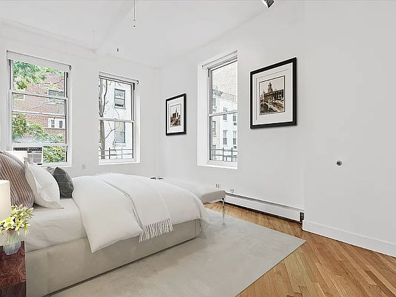 3rd image of 40 W 17th St APT 3B