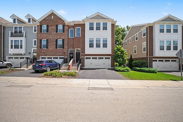 1st image of 2492 Huntleigh Ln