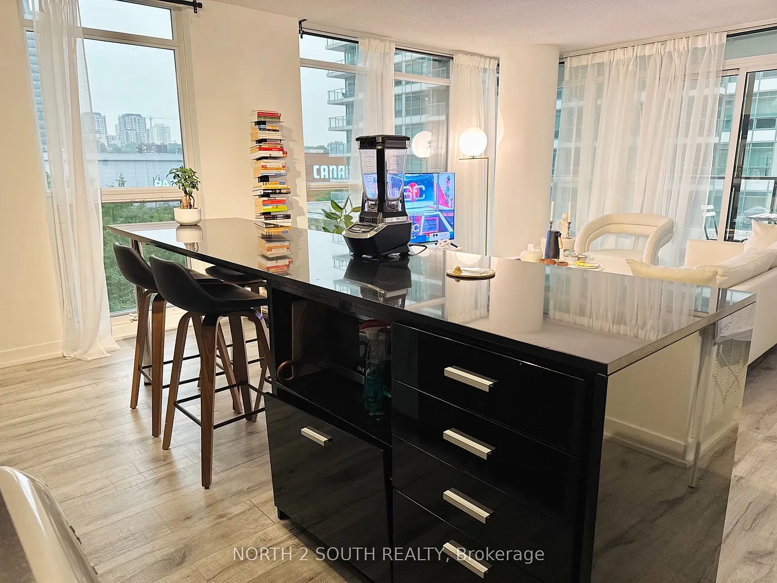 Discovery 2 At Concord Park Place — Photo 4
