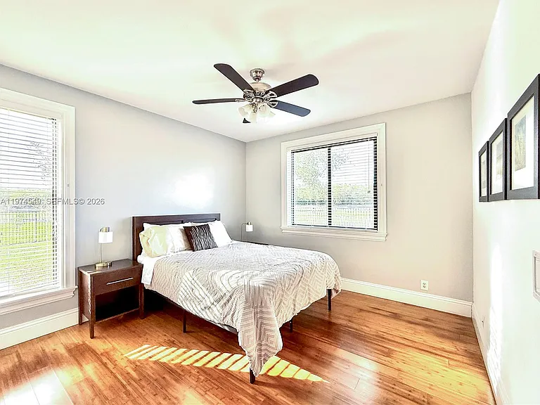 400 Alexandra Cir — Photo 63