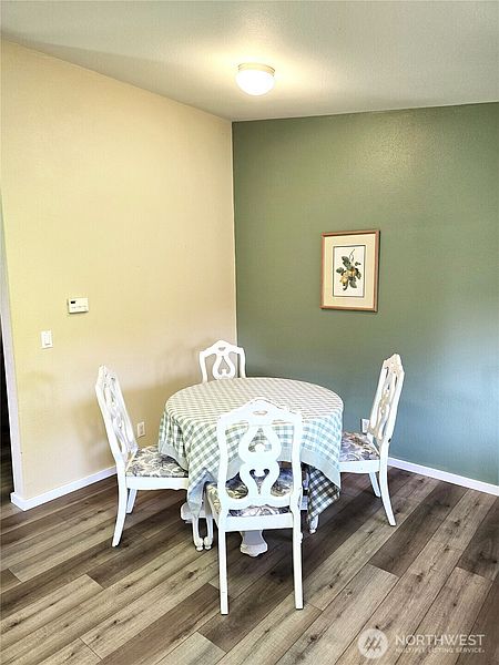 5th image of 269 E Laurel