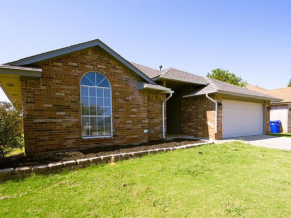 2nd image of 1716 Clearwater Dr