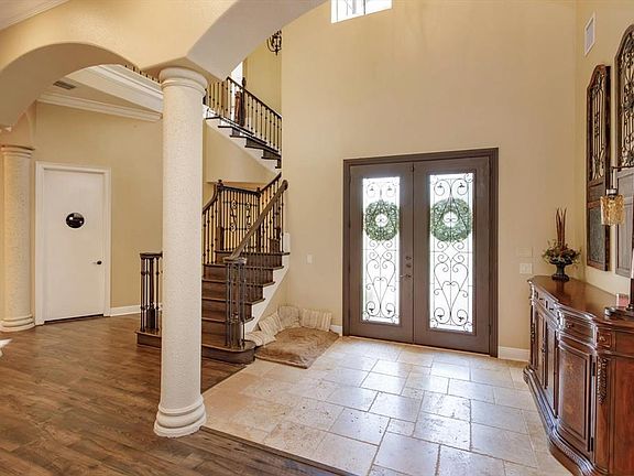 2nd image of 5719 Emerson Pointe Way