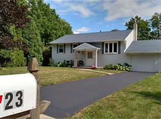 23 Kent Dr, Victor, NY 14564