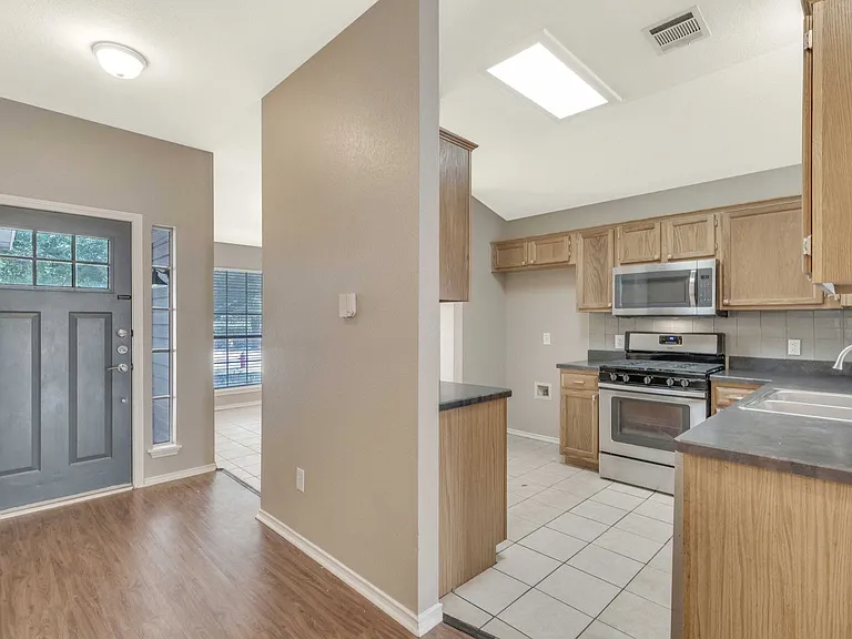 1512 Sundance Dr #T2 — Photo 6