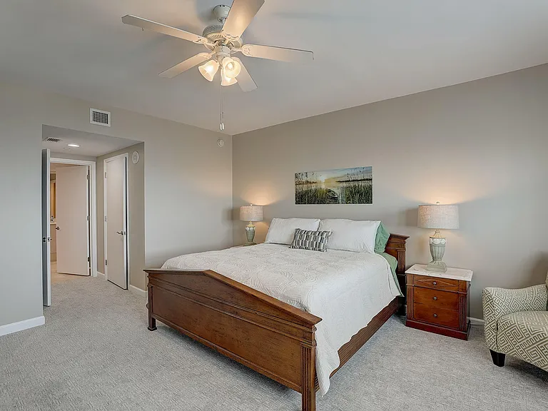 2650 Lake Shore Dr #804 — Photo 17
