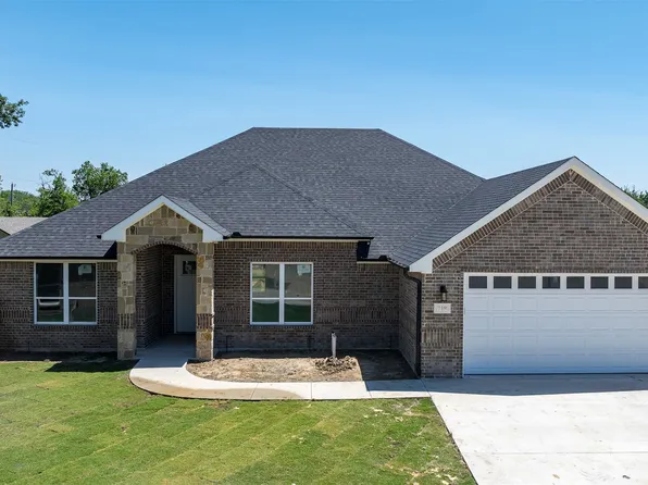 719 Cobblestone Cir, Mabank, TX 75147