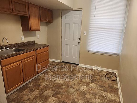 3rd image of 7345 Bennett St Floor 3