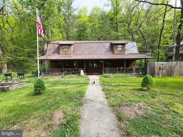 15 Weaver Ln, Brandywine, WV 26802