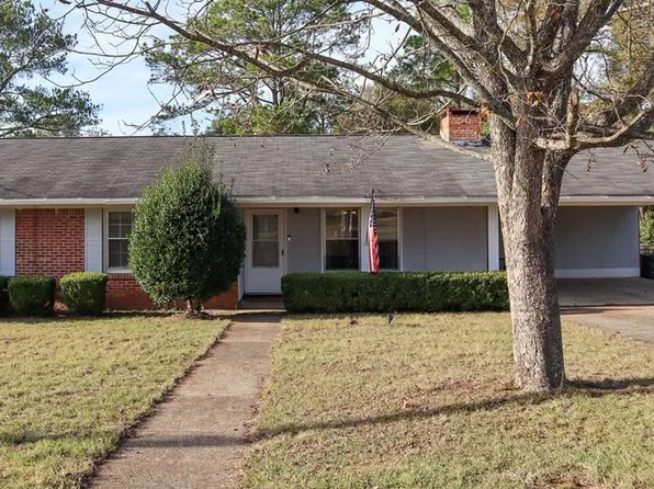 102 Navaho Dr, Enterprise, AL 36330