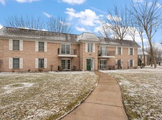 2629 Georgetowne Dr UNIT B-2, Highland, IN 46322