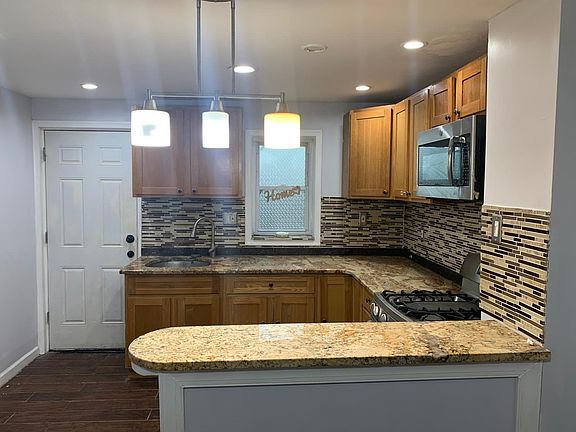 3rd image of 3008 Weikel St