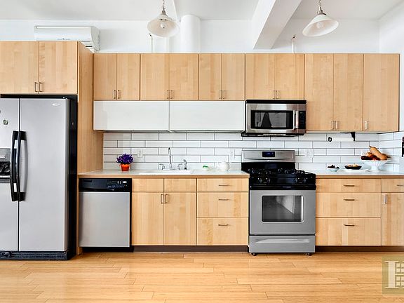 4th image of 852 Cypress Ave APT 3H