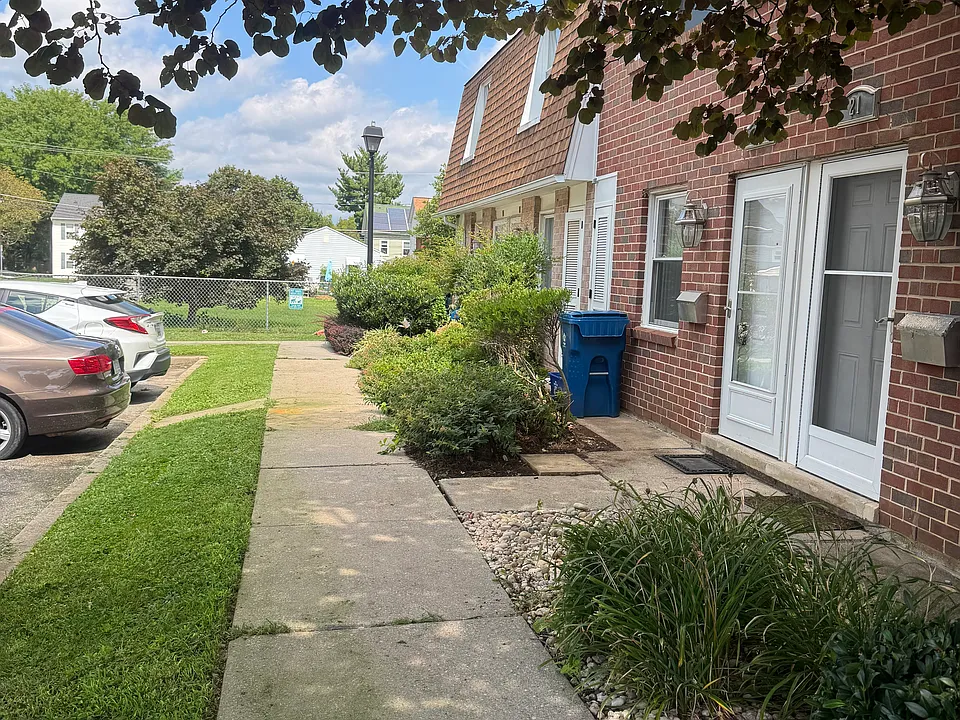 19 Carroll View Ave