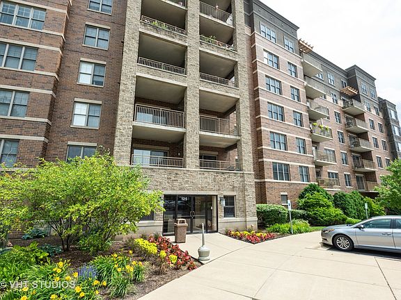 2nd image of 125 Lakeview Dr Unit 507