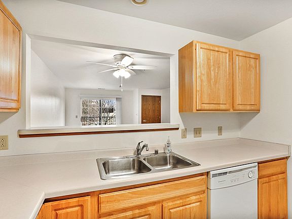5th image of 2320 Jackson St Unit 215