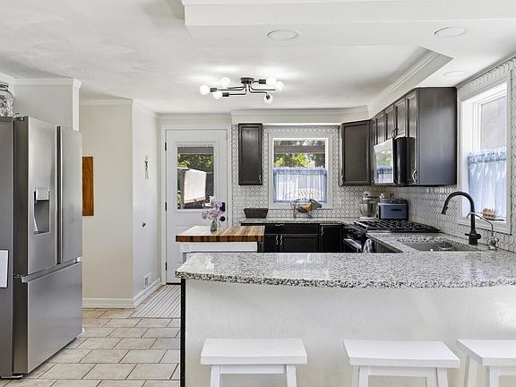 5th image of 34 Goodrich Rd