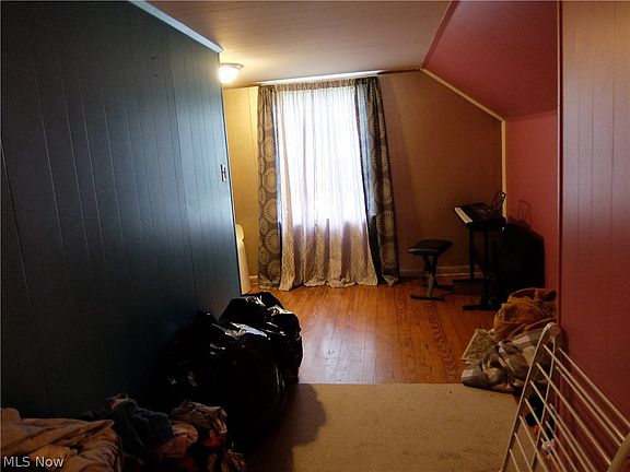 5th image of 4022 Devon Dr SE