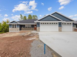 3829 Van Lanen Rd, Green Bay, WI 54311