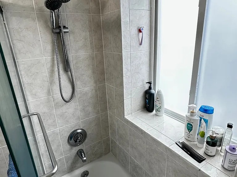 200 Kelton St #11 — Photo 10
