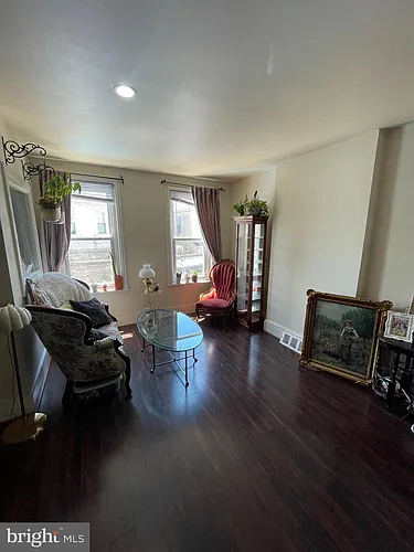 4523 Saint Davids St Photo 1