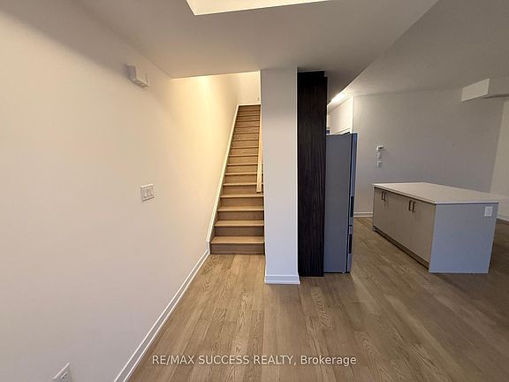 3rd image of 188 Angus Dr #18