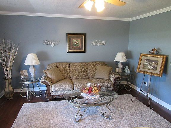 4th image of 445 Highpoint Cir S