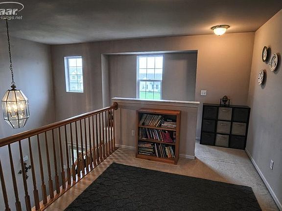 3rd image of 6090 Berrymoor Dr