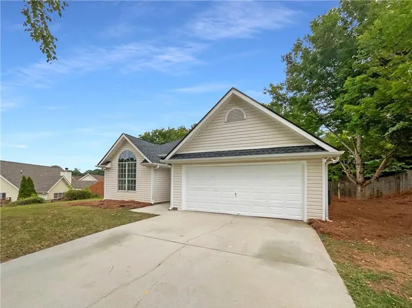 1730 Live Oak Ln, Hampton, GA 30228