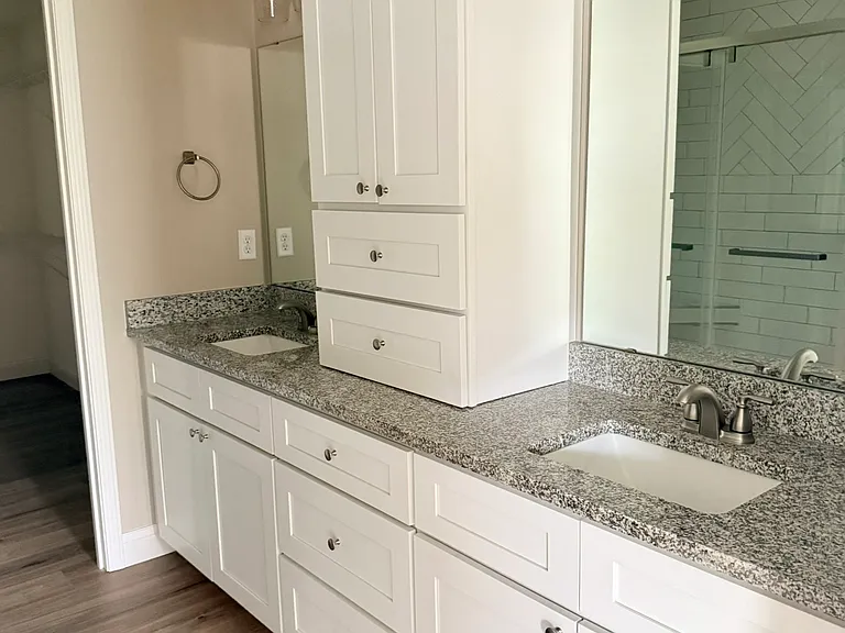 249 Oak Grove Cir — Photo 2