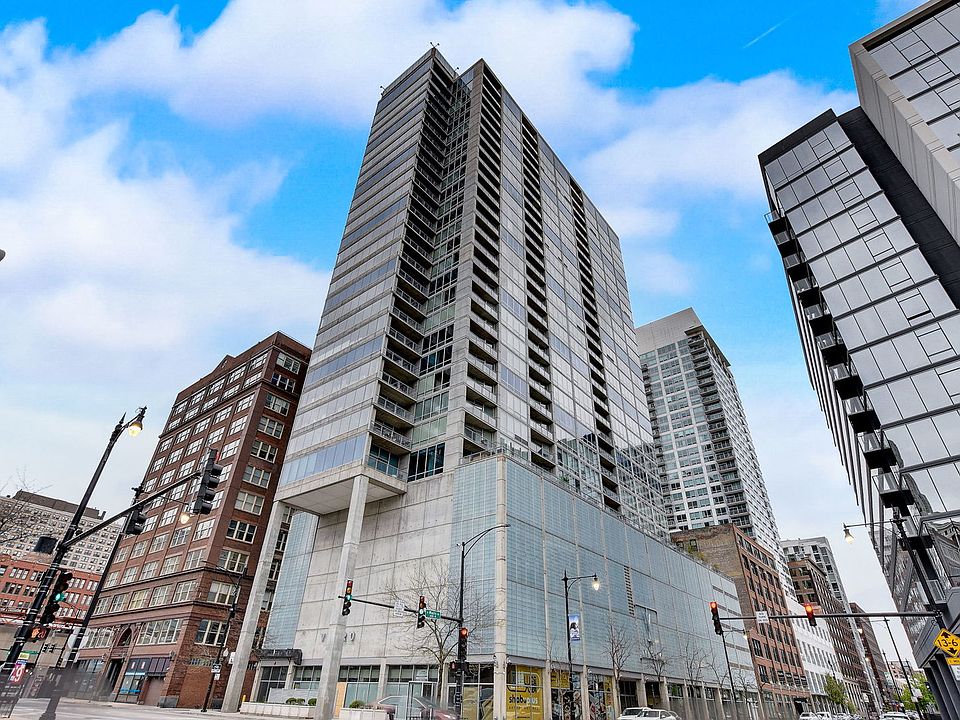 1st image of 611 S Wells St APT 1503