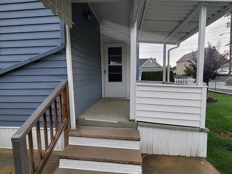 Side porch