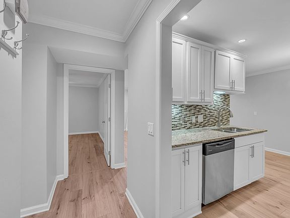 2nd image of 4425 Westlawn Dr APT A102