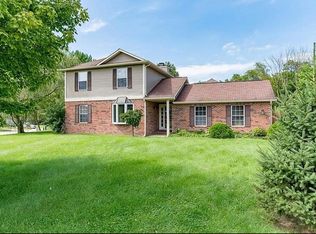11408 Geist Bluff Cir, Indianapolis, IN 46236