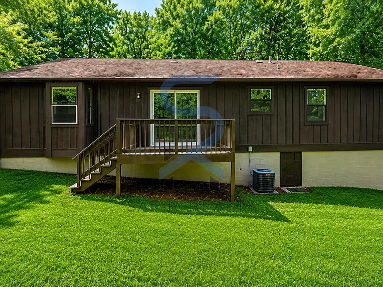 2840 Alexandria Dr SW — Photo 4
