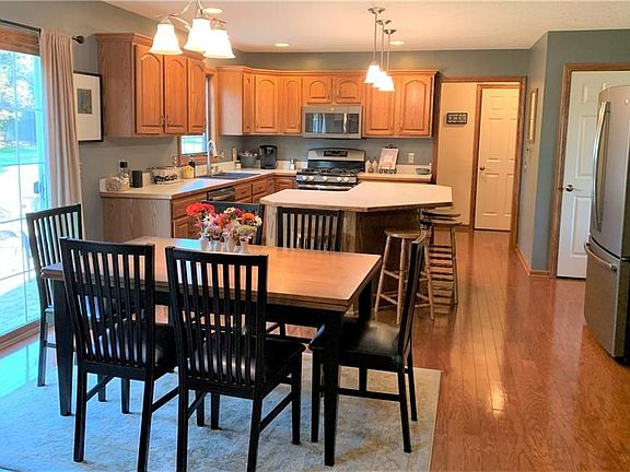 3rd image of 8523 Bald Eagle Cir NW