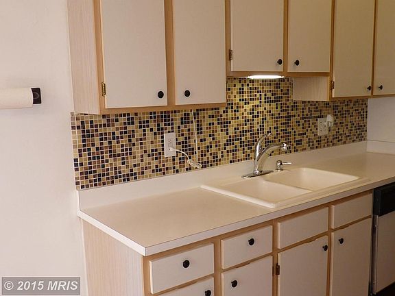 2nd image of 312 Blue Water Ct Unit 301