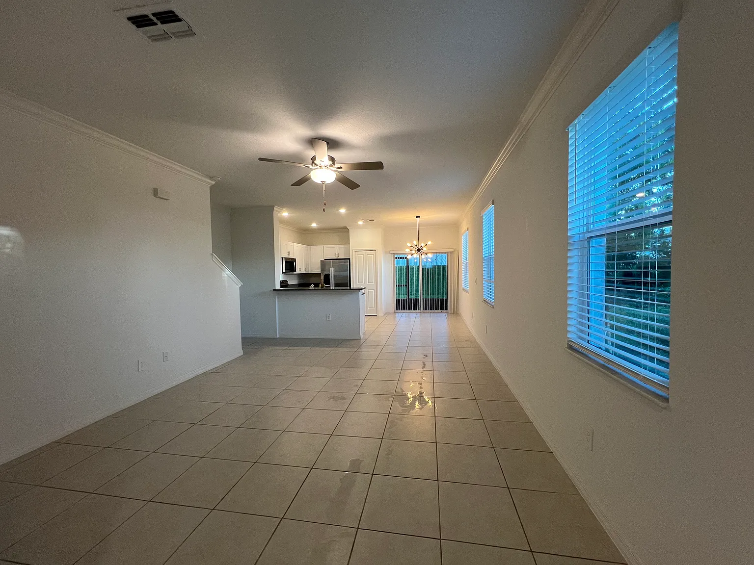 2 bed, 2.5 bath, 1541 sqft, $1,900 — Photo 1