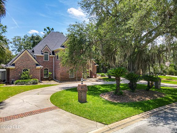 2nd image of 38 Winding Creek Way