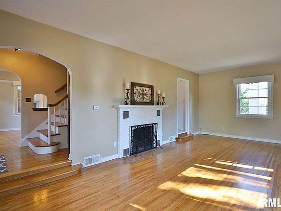 4th image of 1010 W Hudson St