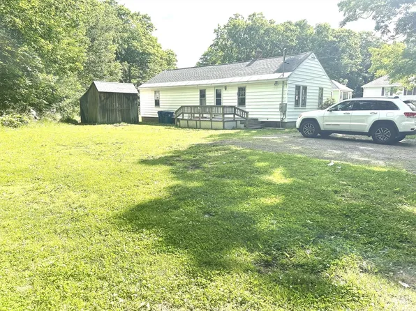 61 Carruth Rd, Templeton, MA 01468
