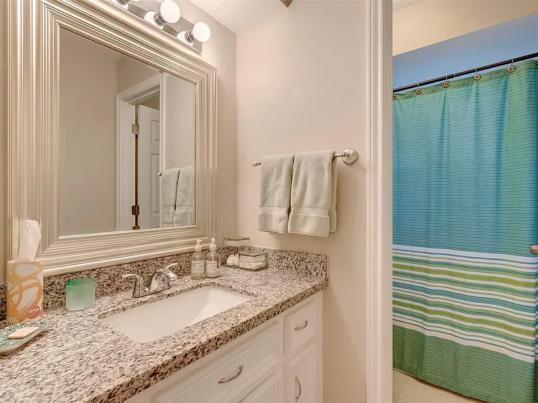 13011 Finch Brook Dr — Photo 35