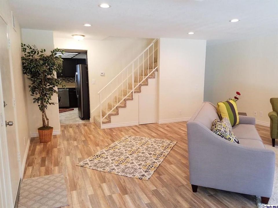 1st image of 2850 Montrose Ave APT 17